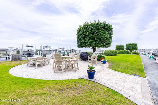 212 Old Causeway Road 107 Morgan Creek Landing, Beaufort, NC 28516