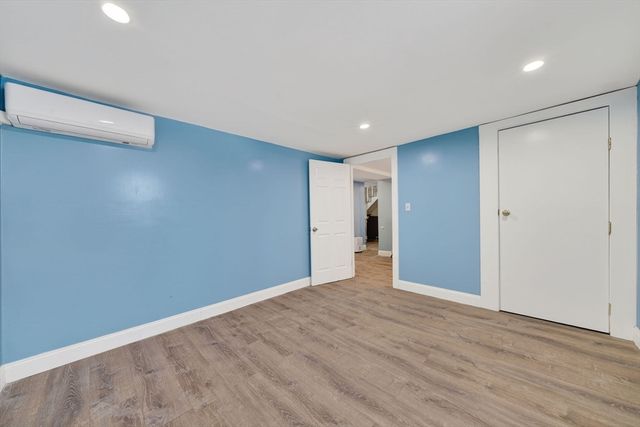 93 Lawton St, Fall River, MA 02721