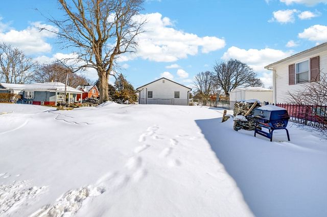 93 Lawton St, Fall River, MA 02721