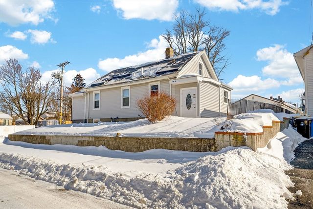 93 Lawton St, Fall River, MA 02721