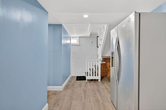 93 Lawton St, Fall River, MA 02721