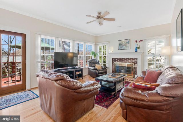 20639 CUTWATER PL, Sterling, VA 20165