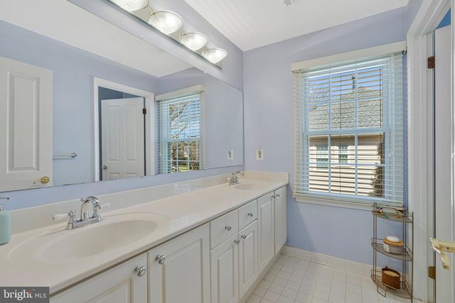 20639 CUTWATER PL, Sterling, VA 20165