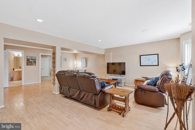 20639 CUTWATER PL, Sterling, VA 20165