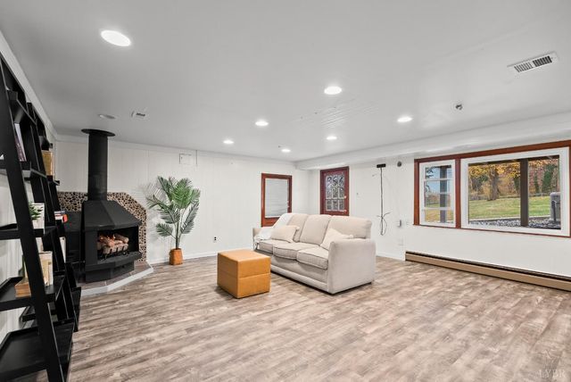 3824 Cambria, Lynchburg, VA 24501