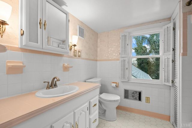 3824 Cambria, Lynchburg, VA 24501