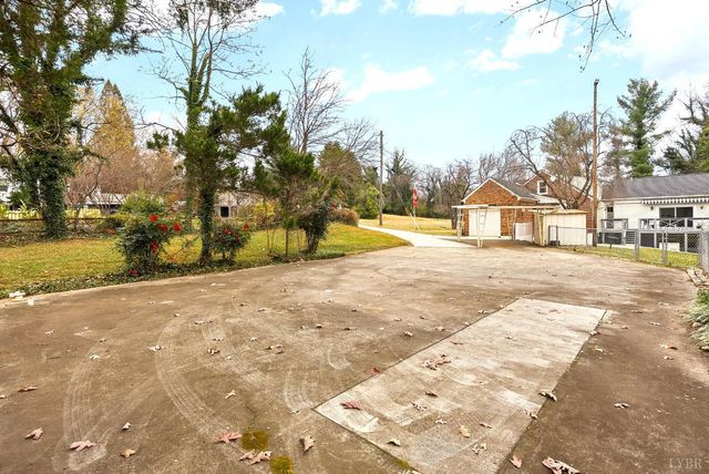 3824 Cambria, Lynchburg, VA 24501