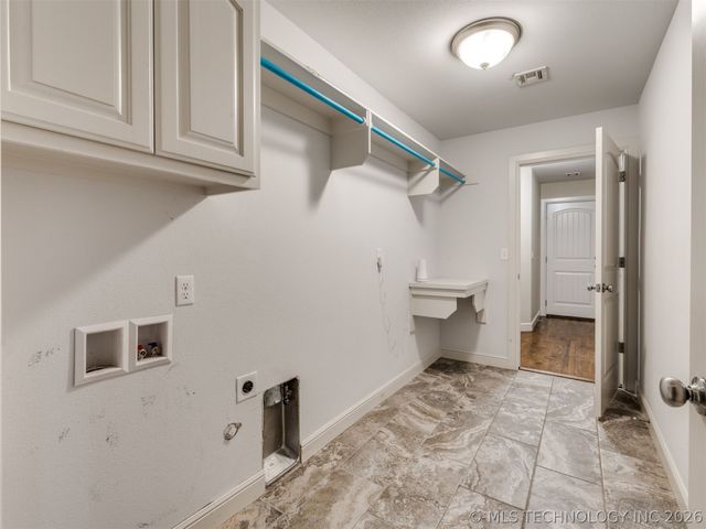 18434 E 50th Place S, Tulsa, OK 74134