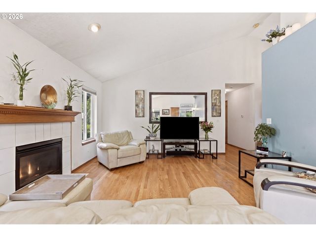 4619 Se POWELL BUTTE Pkwy, Portland, OR 97236