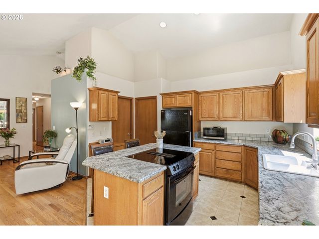 4619 Se POWELL BUTTE Pkwy, Portland, OR 97236