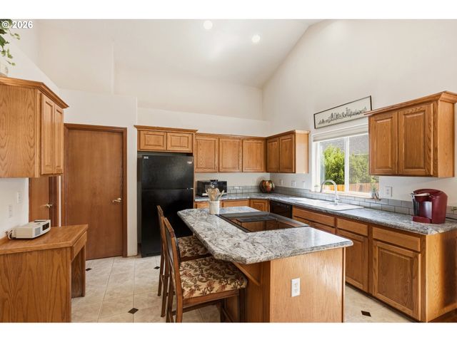 4619 Se POWELL BUTTE Pkwy, Portland, OR 97236