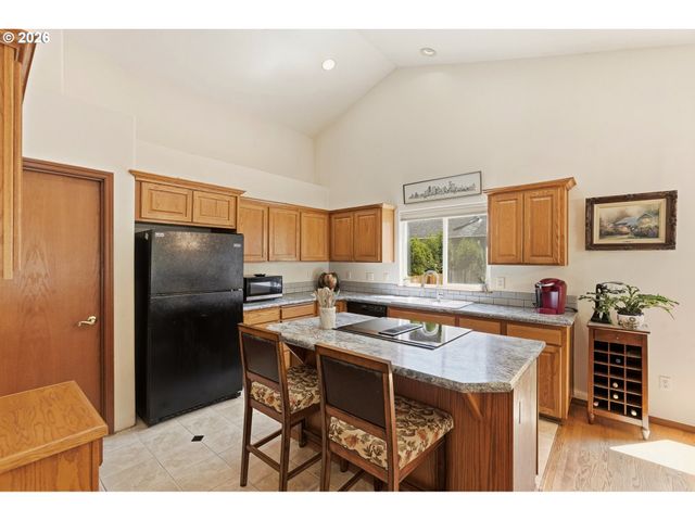 4619 Se POWELL BUTTE Pkwy, Portland, OR 97236