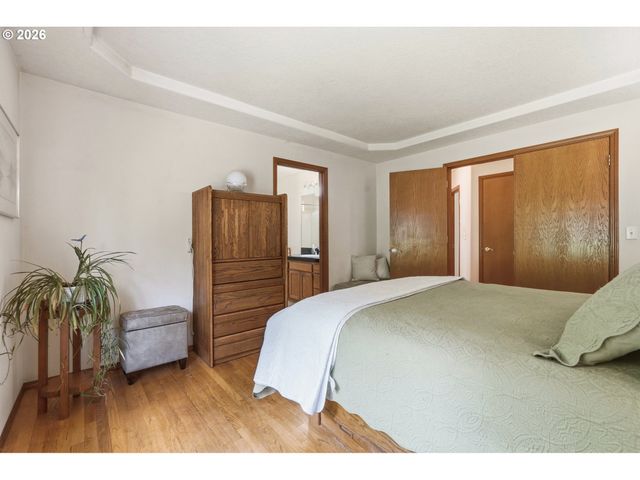 4619 Se POWELL BUTTE Pkwy, Portland, OR 97236