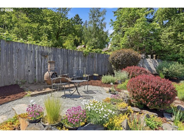 4619 Se POWELL BUTTE Pkwy, Portland, OR 97236