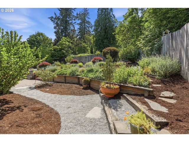 4619 Se POWELL BUTTE Pkwy, Portland, OR 97236
