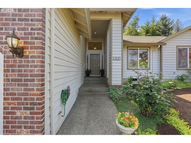 4619 Se POWELL BUTTE Pkwy, Portland, OR 97236