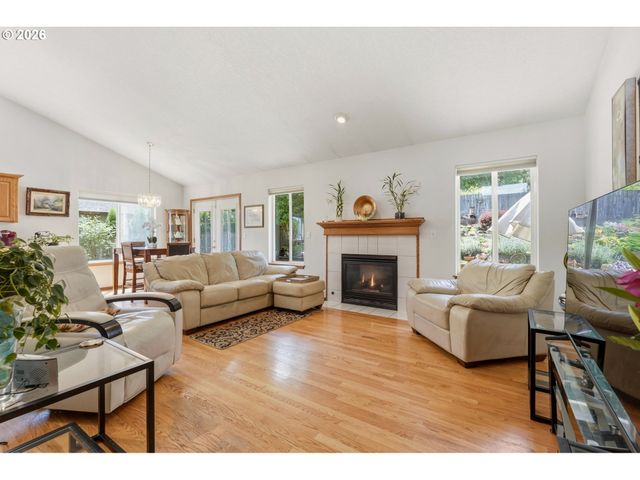 4619 Se POWELL BUTTE Pkwy, Portland, OR 97236
