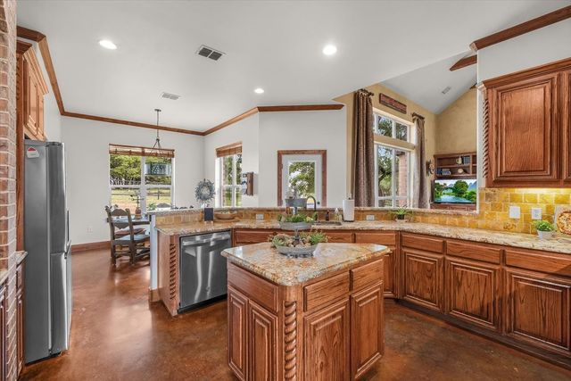 1145 Veal Station Road, Weatherford, TX 76085