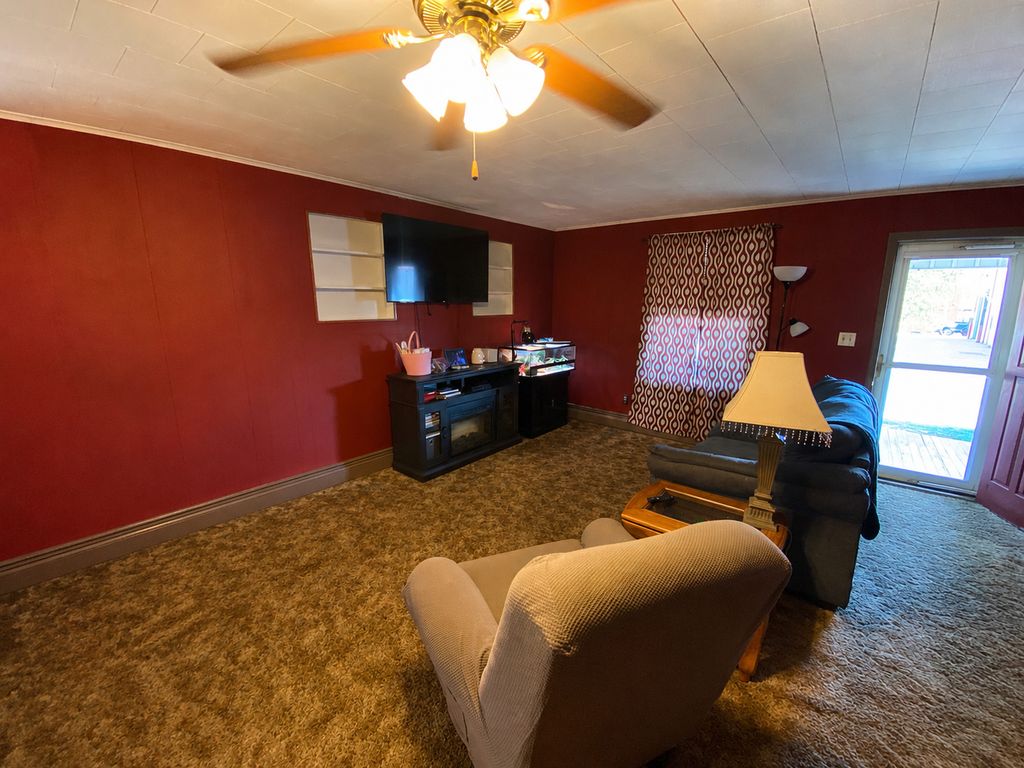 Image 3 of property listing at 314 E 8th Street, Centralia, IL 62801