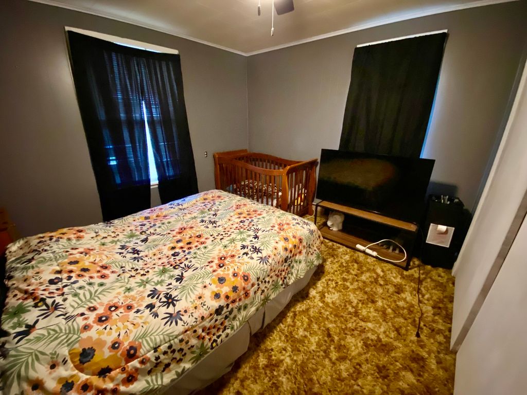 Image 6 of property listing at 314 E 8th Street, Centralia, IL 62801