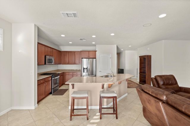 7908 Dearne Way, Elk Grove, CA 95757