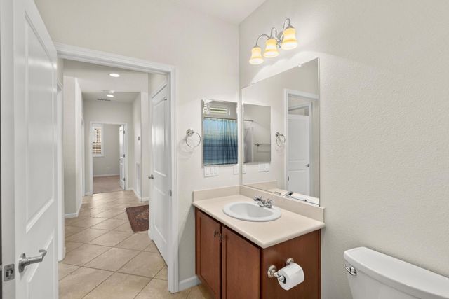 7908 Dearne Way, Elk Grove, CA 95757