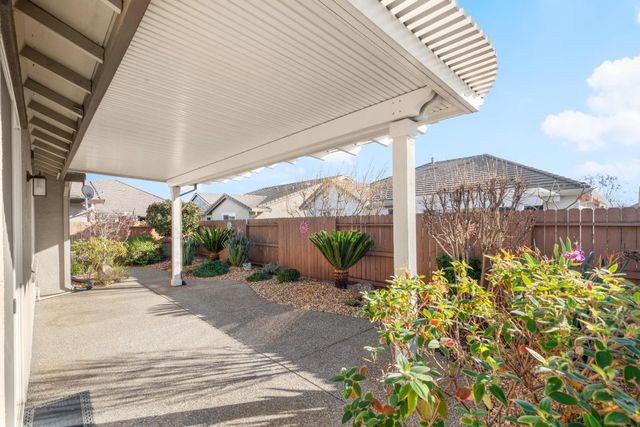 7908 Dearne Way, Elk Grove, CA 95757