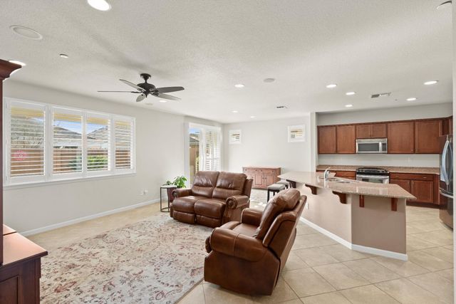 7908 Dearne Way, Elk Grove, CA 95757