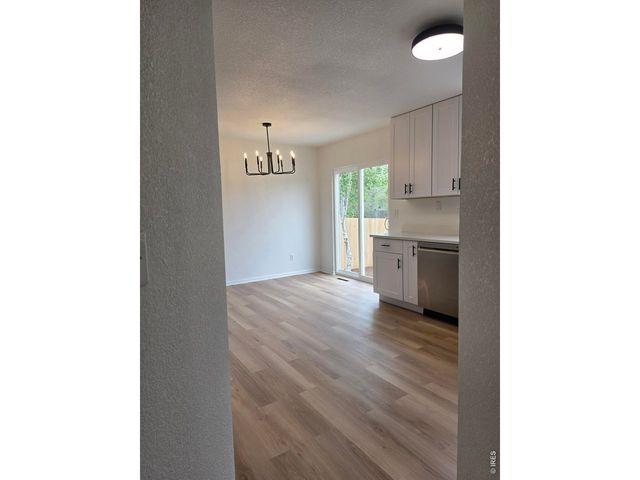 526 Suntrail Dr, Loveland, CO 80538