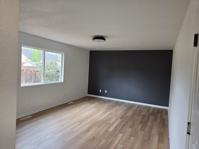 526 Suntrail Dr, Loveland, CO 80538