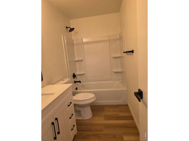 526 Suntrail Dr, Loveland, CO 80538