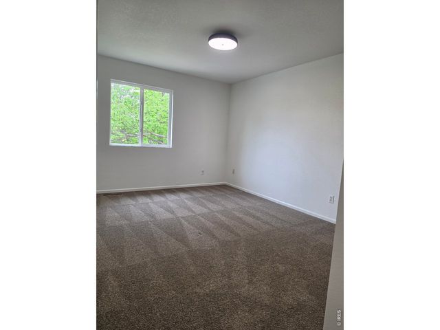 526 Suntrail Dr, Loveland, CO 80538