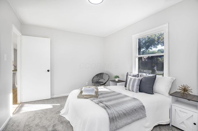 855 Dimson Drive E, Columbus, OH 43213