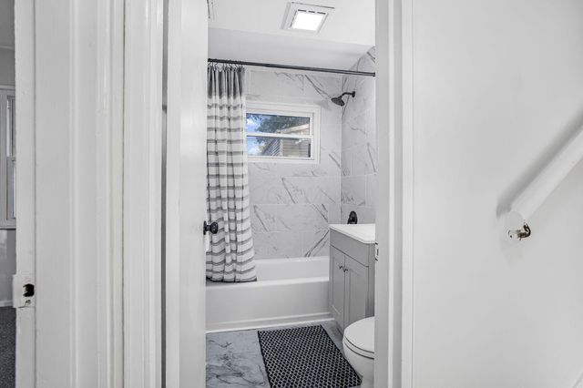 855 Dimson Drive E, Columbus, OH 43213