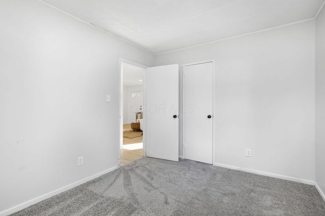 855 Dimson Drive E, Columbus, OH 43213