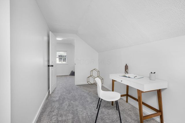 855 Dimson Drive E, Columbus, OH 43213