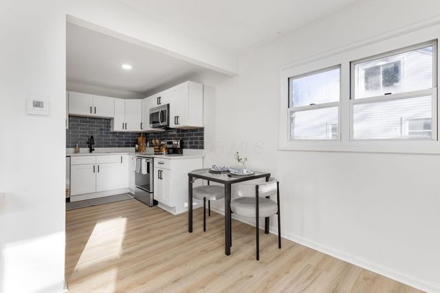 855 Dimson Drive E, Columbus, OH 43213