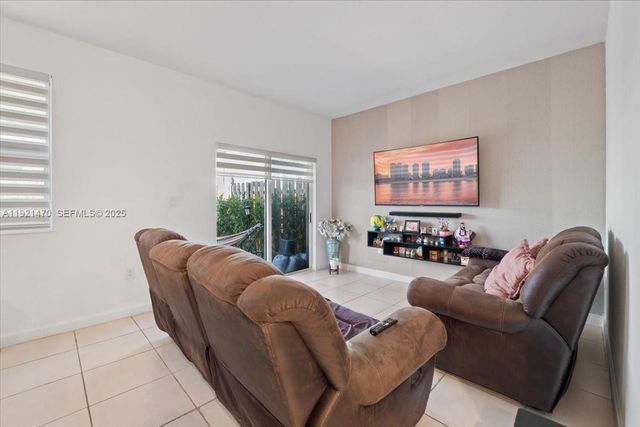 2641 SE SE 12th st, Homestead, FL 33035