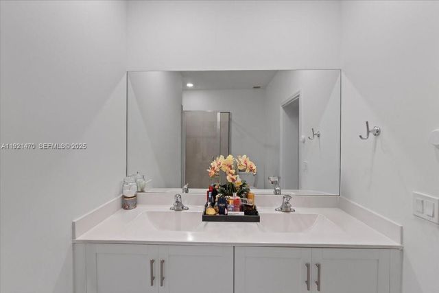 2641 SE SE 12th st, Homestead, FL 33035