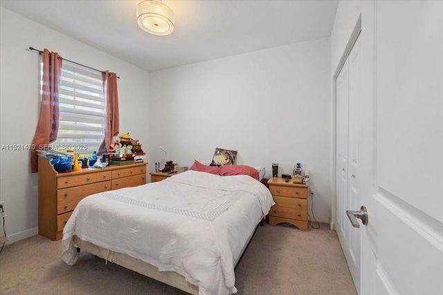 2641 SE SE 12th st, Homestead, FL 33035