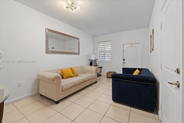 2641 SE SE 12th st, Homestead, FL 33035