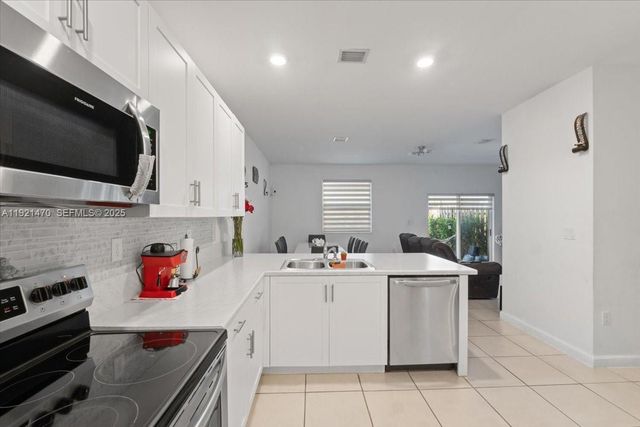 2641 SE SE 12th st, Homestead, FL 33035