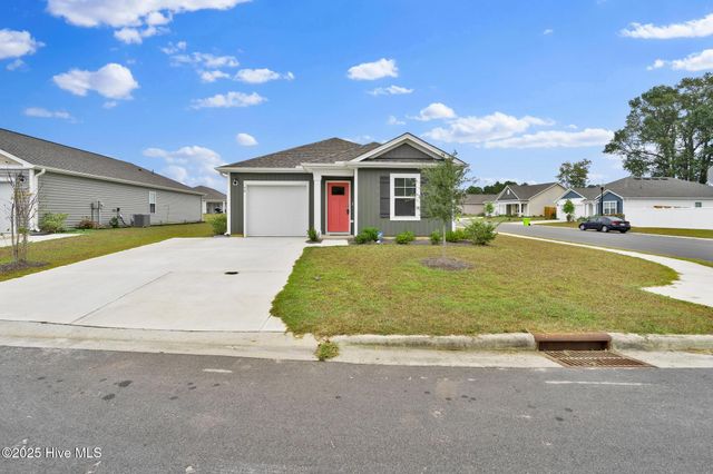 90 Eagle Creek Drive NE, Bolivia, NC 28422