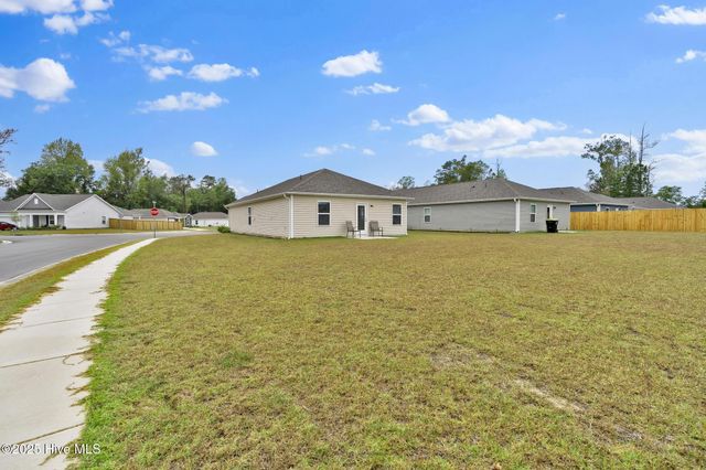 90 Eagle Creek Drive NE, Bolivia, NC 28422
