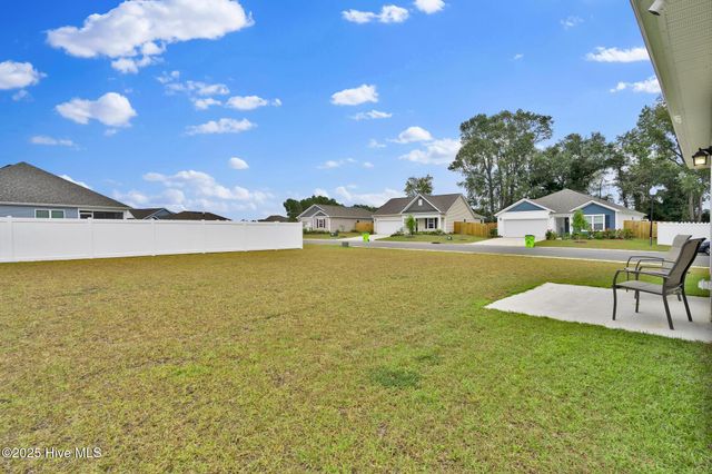90 Eagle Creek Drive NE, Bolivia, NC 28422