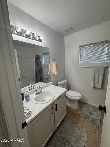 2739 E BEVERLY Lane, Phoenix, AZ 85032