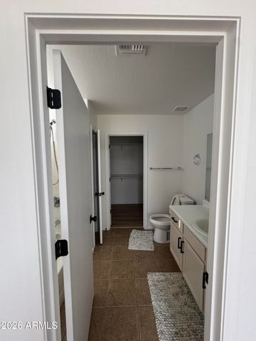 2739 E BEVERLY Lane, Phoenix, AZ 85032