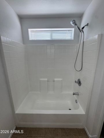 2739 E BEVERLY Lane, Phoenix, AZ 85032