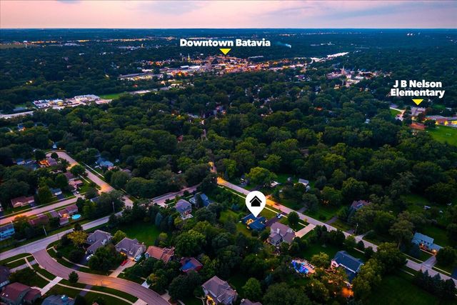 520 Pine Street, Batavia, IL 60510