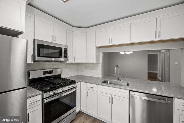 3202-B RAMSBURY CT, Mount Laurel, NJ 08054